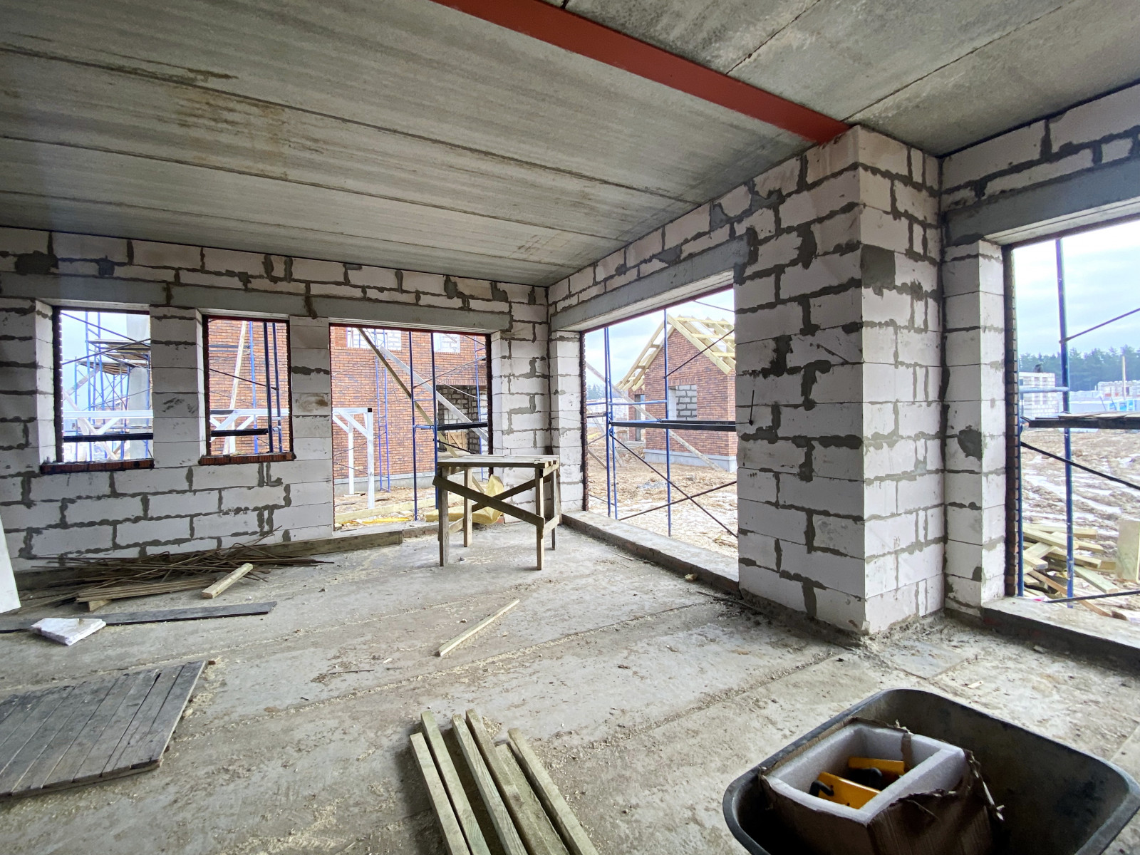 Интерьер гостиной в строящемся доме, Булатово-Парк, Новая Москва